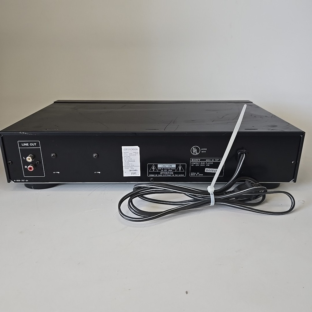Sony CDP-391 Compact Disc CD Player Tested Working- No remote - Picture 4 of 5